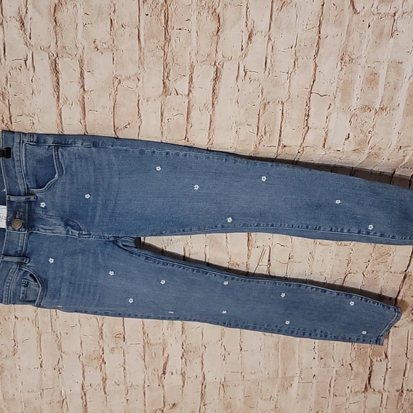 LOFT Denim - LOFT OUTLET PETITE Size 00 jeans white flowers